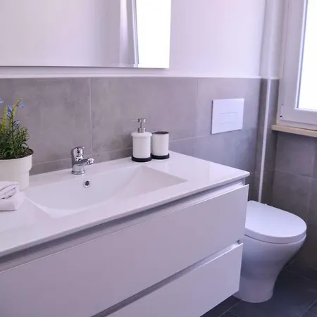 게스트하우스 Vatican Miro Holidays 4*