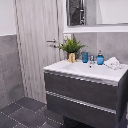 Гостевой дом Vatican Miro Holidays 4*