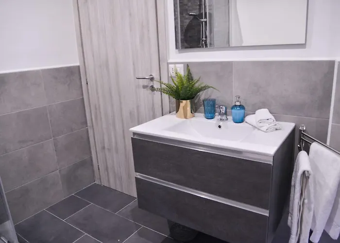 Vendégház Vatican Miro Holidays 4*